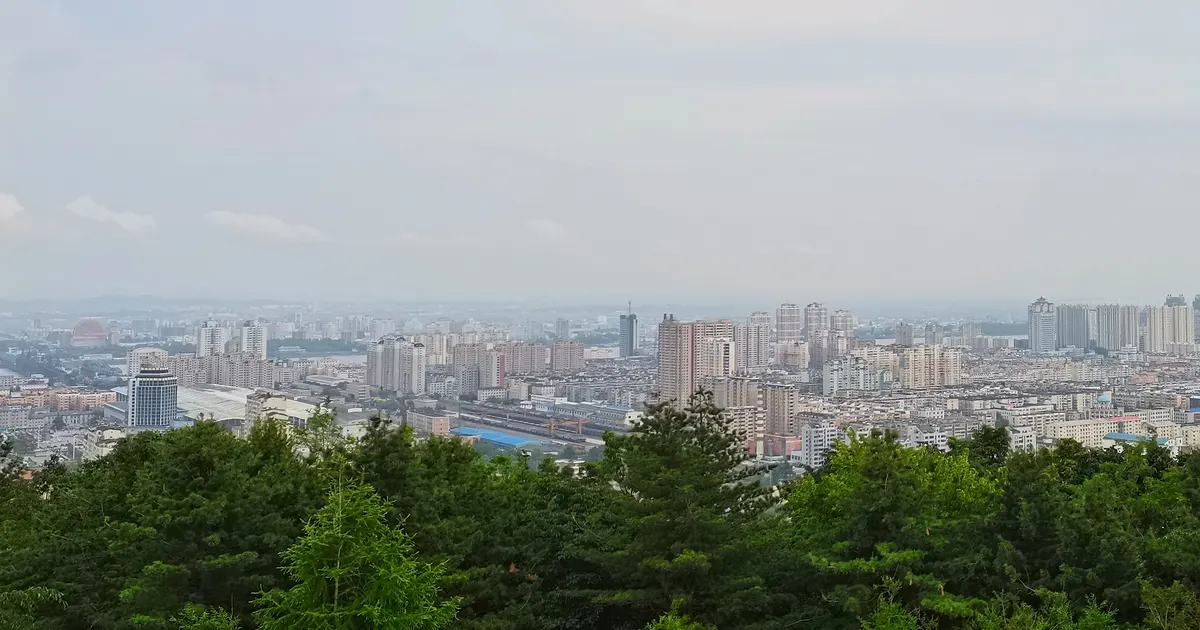 錦江山公園から見た丹東の市街地