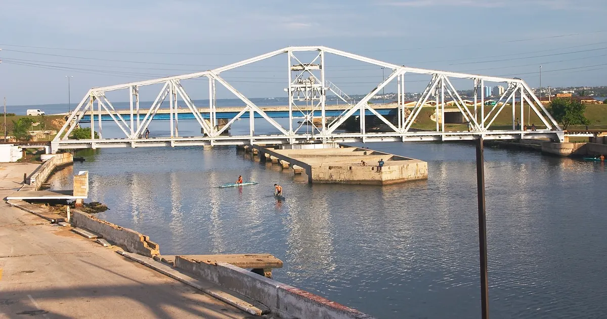 マタンサスの旋回橋